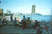 beachcrowded7.jpg